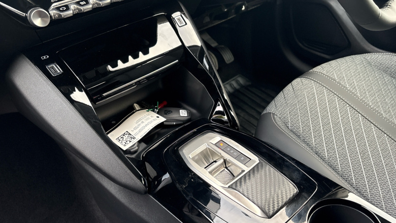 Peugeot 208 1.2 Hybrid 110 Allure 5dr e-DSC6 Petrol Hatchback